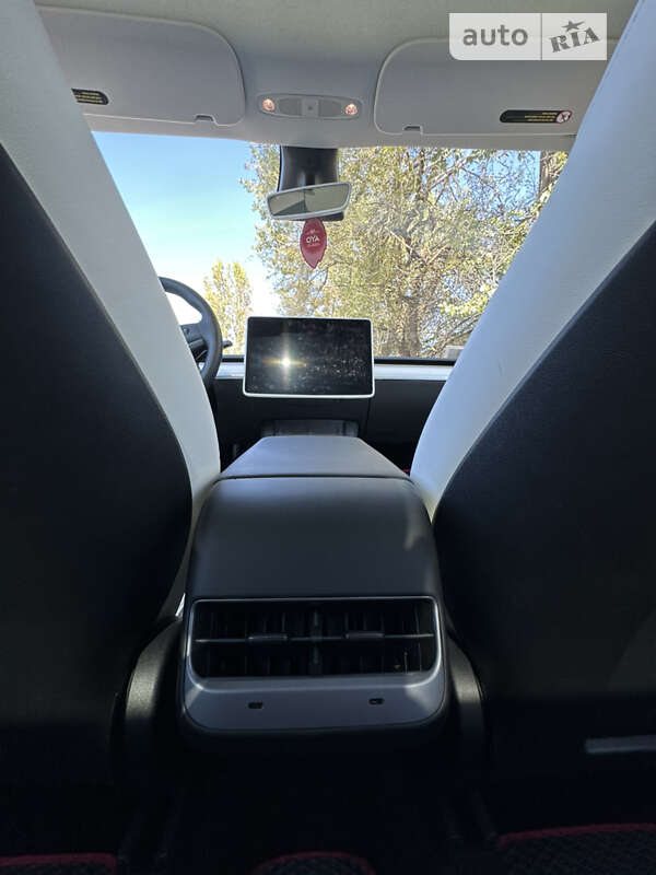 Внедорожник / Кроссовер Tesla Model Y 2022 в Ивано-Франковске фото 43 Внедорожник / Кроссовер Tesla Model Y 2022 в Ивано-Франковске