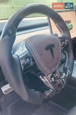 Внедорожник / Кроссовер Tesla Model Y 2023 в 