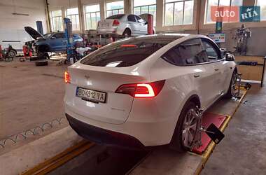 Внедорожник / Кроссовер Tesla Model Y 2021 в 