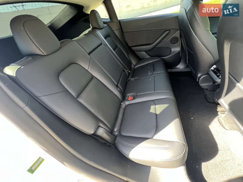 Внедорожник / Кроссовер Tesla Model Y 2022 в Днепре