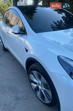 Внедорожник / Кроссовер Tesla Model Y 2021 в 
