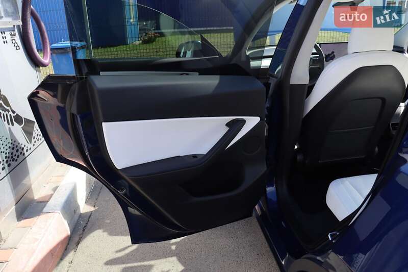 Внедорожник / Кроссовер Tesla Model Y 2020 в Виннице