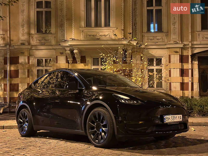 Внедорожник / Кроссовер Tesla Model Y 2021 в 