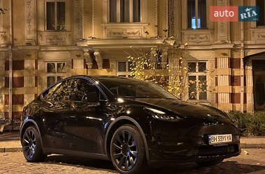 Внедорожник / Кроссовер Tesla Model Y 2021 в 