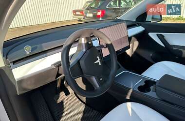 Внедорожник / Кроссовер Tesla Model Y 2021 в 