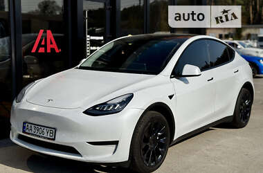 Внедорожник / Кроссовер Tesla Model Y 2023 в Киеве