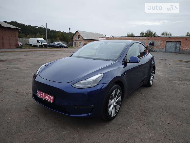 Позашляховик / Кросовер Tesla Model Y 2021 в Києві