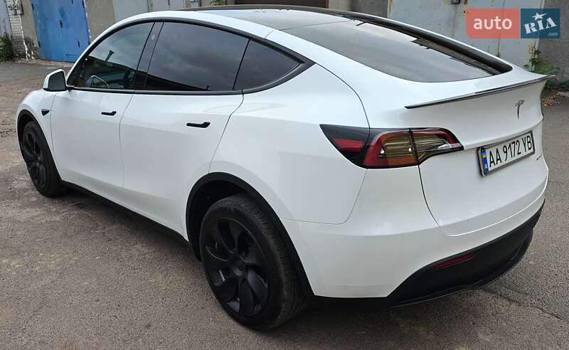 Позашляховик / Кросовер Tesla Model Y 2023 в Києві
