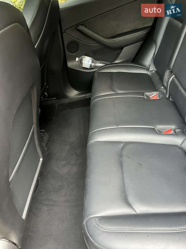 Внедорожник / Кроссовер Tesla Model Y 2021 в Полтаве