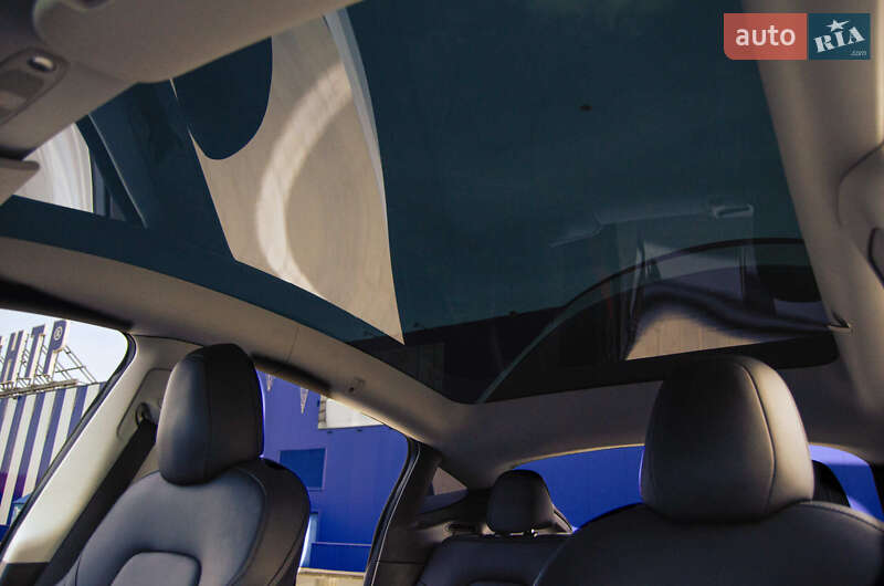 Позашляховик / Кросовер Tesla Model Y 2021 в Вінниці