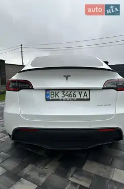 Tesla Model Y 2020