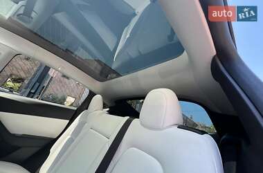 Внедорожник / Кроссовер Tesla Model Y 2020 в 
