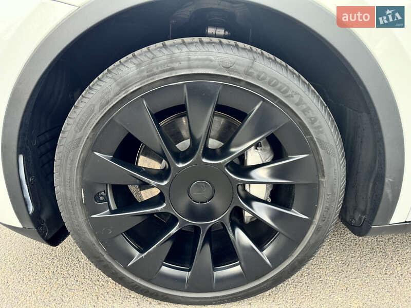 Внедорожник / Кроссовер Tesla Model Y 2022 в Виннице