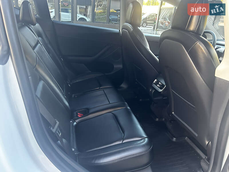 Внедорожник / Кроссовер Tesla Model Y 2022 в Тернополе