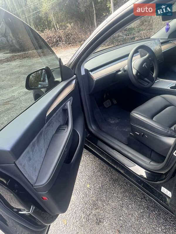 Позашляховик / Кросовер Tesla Model Y 2023 в Звягелі