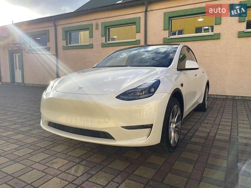 Внедорожник / Кроссовер Tesla Model Y 2023 в Львове