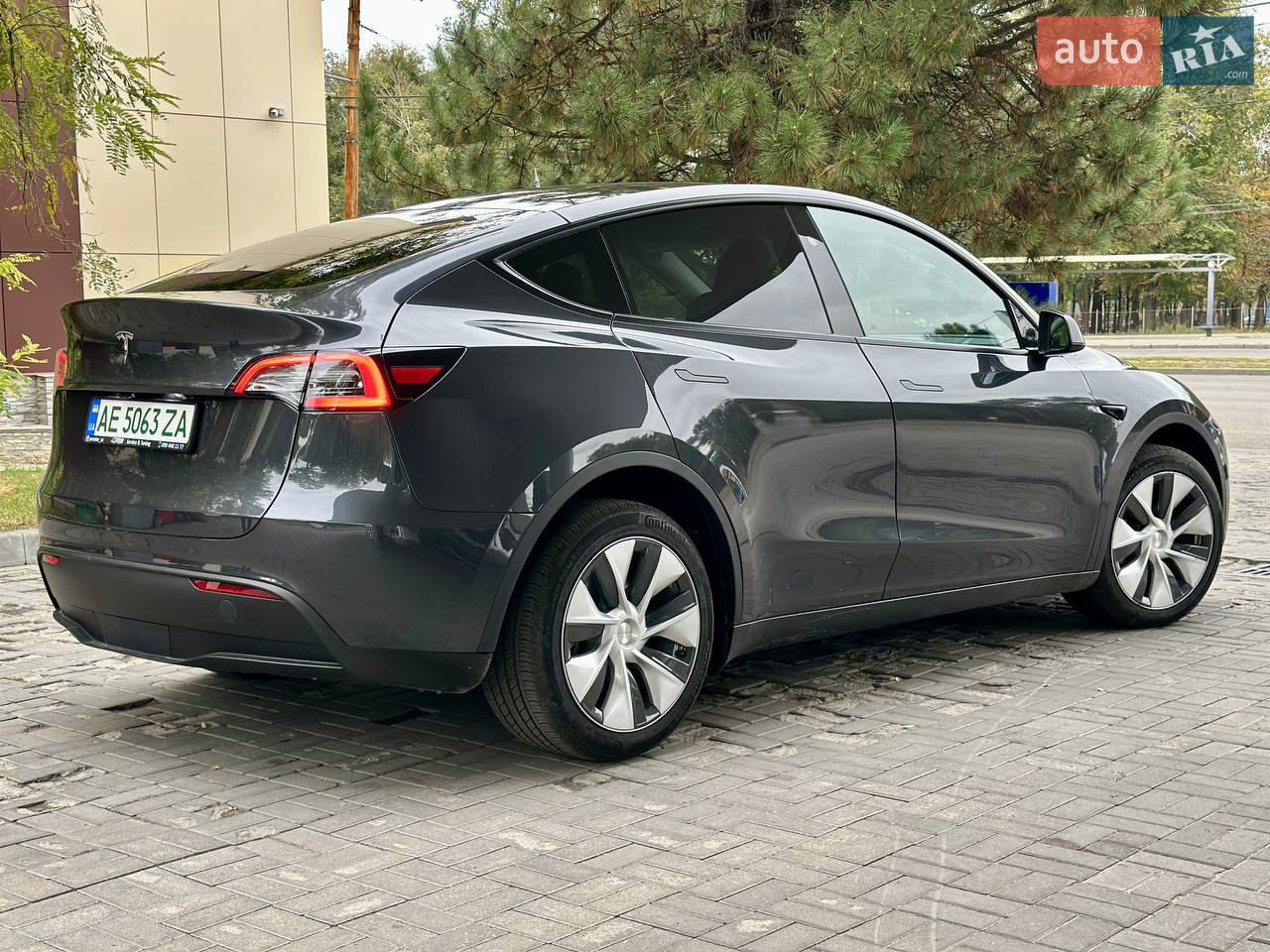 2025 Tesla Model Y - мініатюра 35