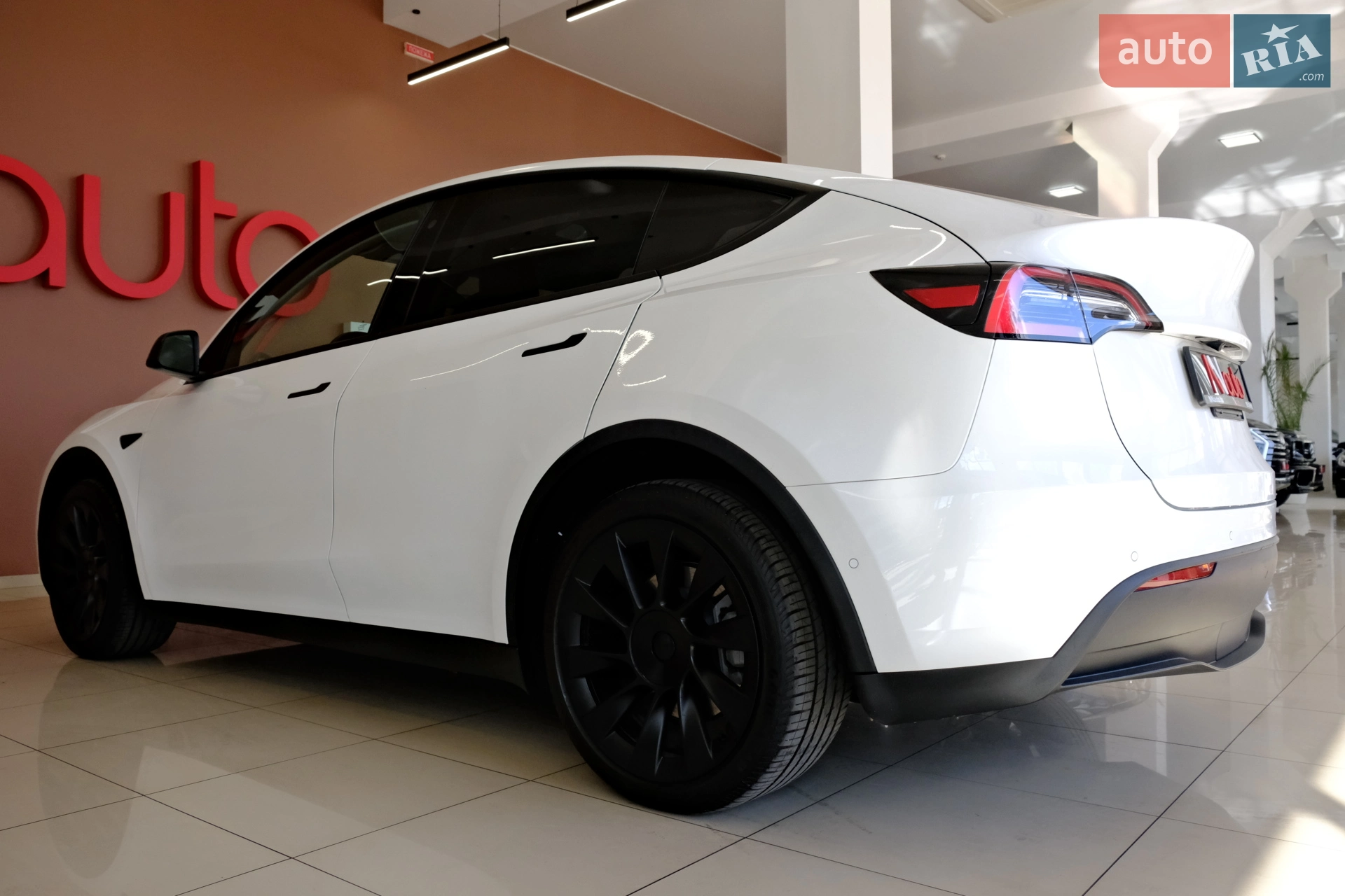 2020 Tesla Model Y - мініатюра 17