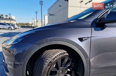 Внедорожник / Кроссовер Tesla Model Y 2021 в 