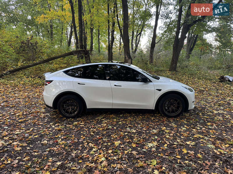 Внедорожник / Кроссовер Tesla Model Y 2022 в Тернополе фото 21 Внедорожник / Кроссовер Tesla Model Y 2022 в Тернополе
