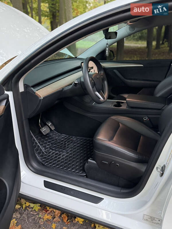 Внедорожник / Кроссовер Tesla Model Y 2022 в Тернополе фото 32 Внедорожник / Кроссовер Tesla Model Y 2022 в Тернополе
