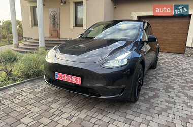 Внедорожник / Кроссовер Tesla Model Y 2024 в 