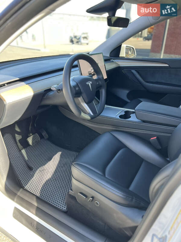 Внедорожник / Кроссовер Tesla Model Y 2022 в Харькове