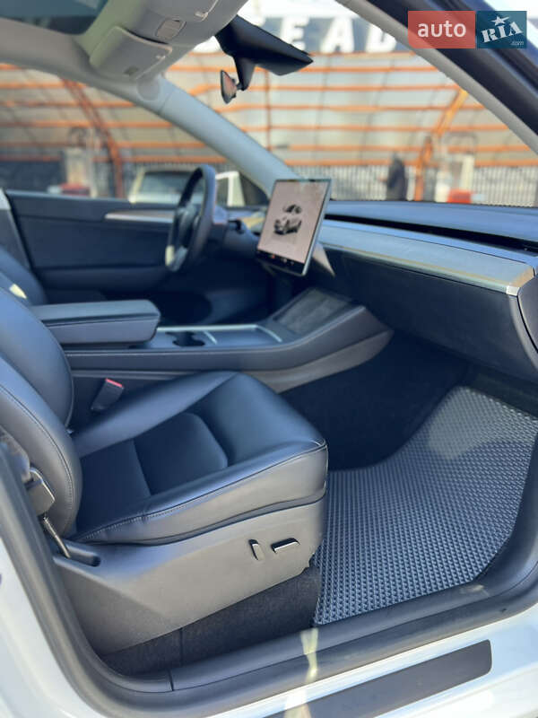 Внедорожник / Кроссовер Tesla Model Y 2022 в Харькове