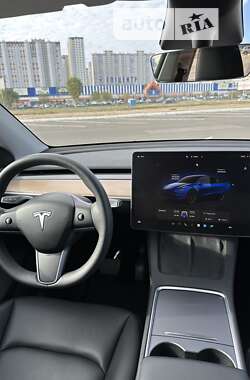 Внедорожник / Кроссовер Tesla Model Y 2023 в Киеве