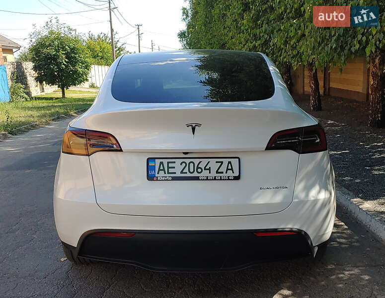 Внедорожник / Кроссовер Tesla Model Y 2023 в Днепре