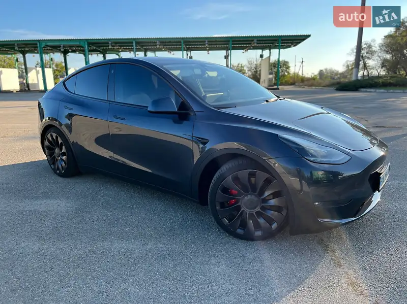 Внедорожник / Кроссовер Tesla Model Y 2021 в 