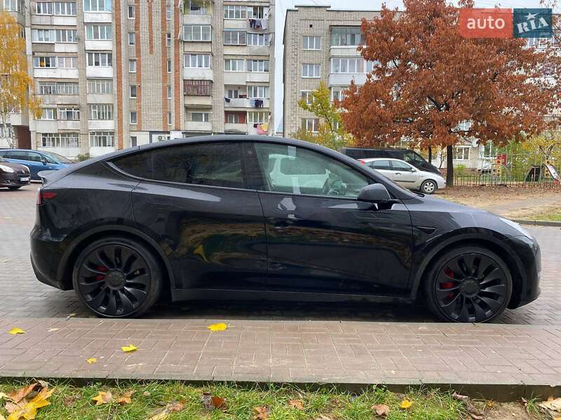 Внедорожник / Кроссовер Tesla Model Y 2022 в Львове