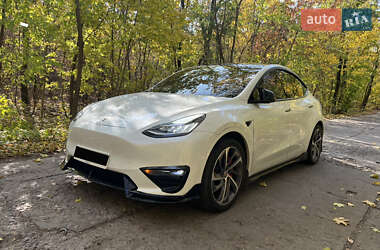 Внедорожник / Кроссовер Tesla Model Y 2020 в 