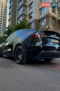 Внедорожник / Кроссовер Tesla Model Y 2021 в 