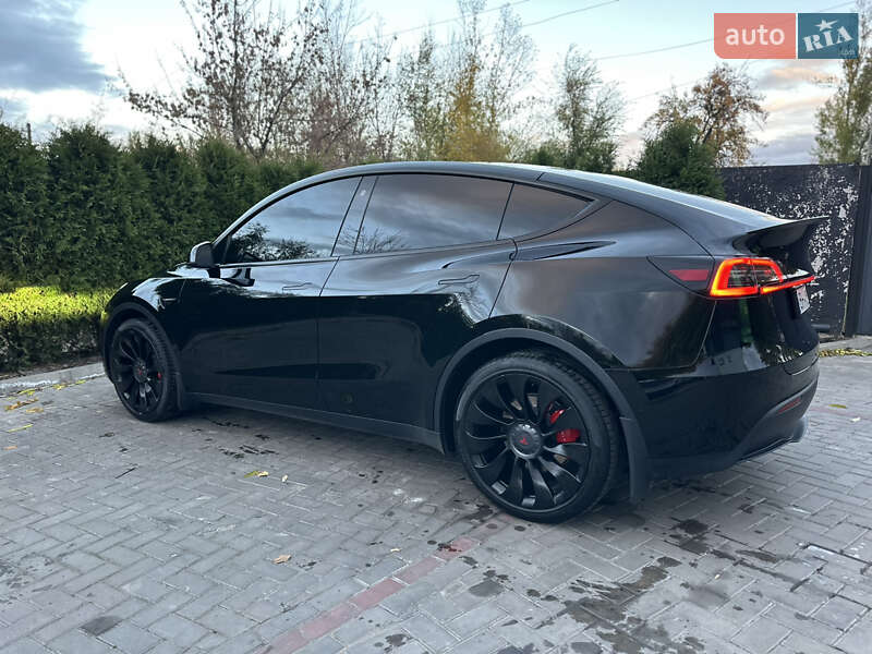 Позашляховик / Кросовер Tesla Model Y 2022 в Кривому Розі
