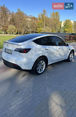 Внедорожник / Кроссовер Tesla Model Y 2022 в 