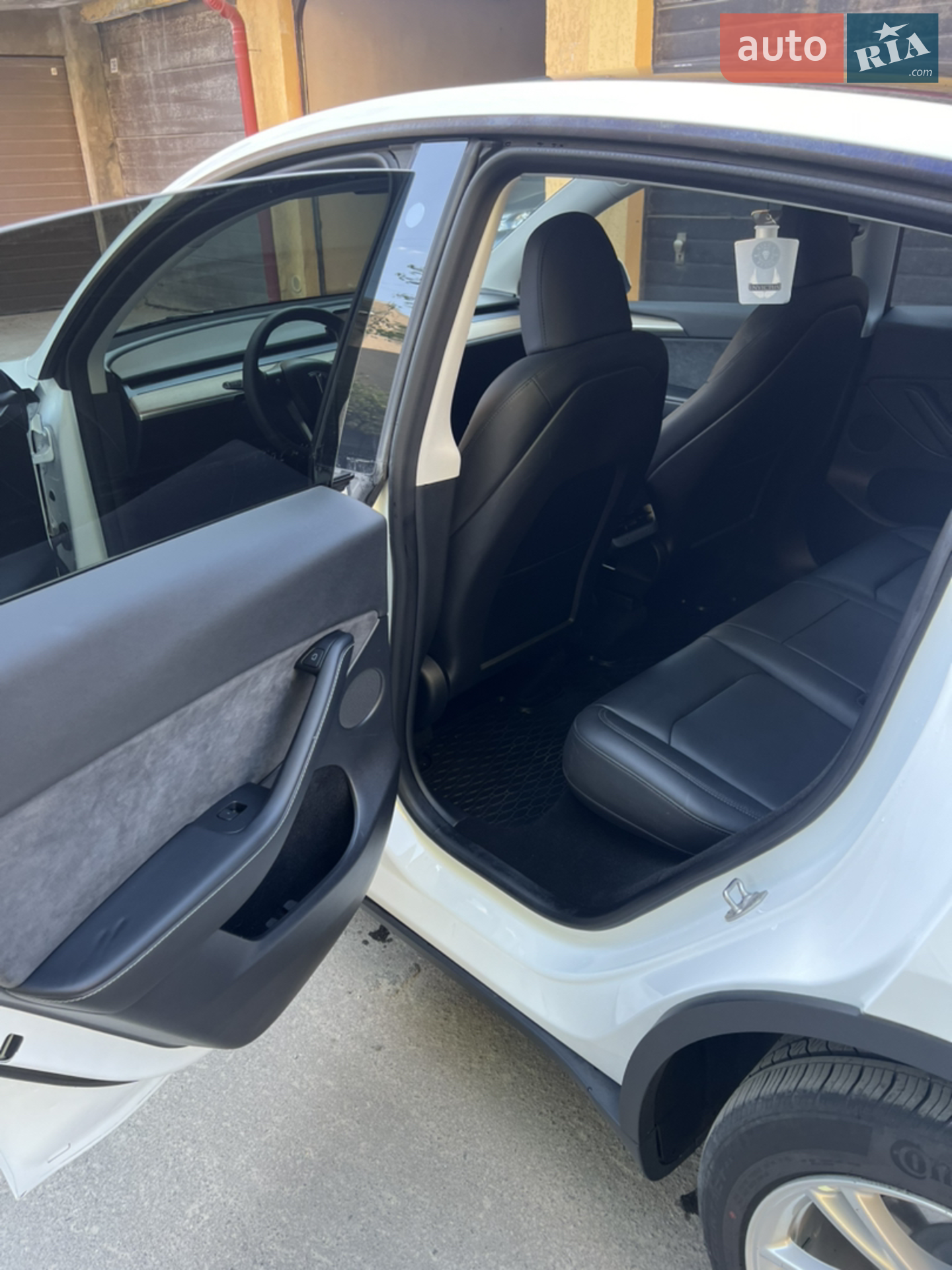 2022 Tesla Model Y - мініатюра 9
