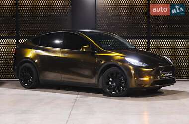 Внедорожник / Кроссовер Tesla Model Y 2021 в 