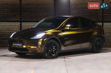 Внедорожник / Кроссовер Tesla Model Y 2021 в 