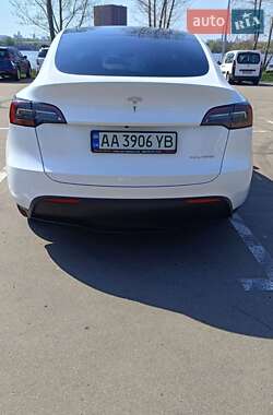 Внедорожник / Кроссовер Tesla Model Y 2023 в Киеве