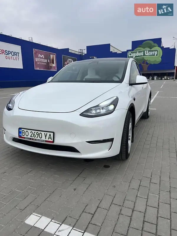 Tesla Model Y