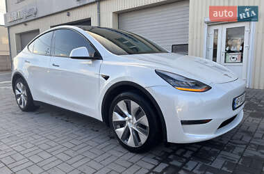 Внедорожник / Кроссовер Tesla Model Y 2021 в 