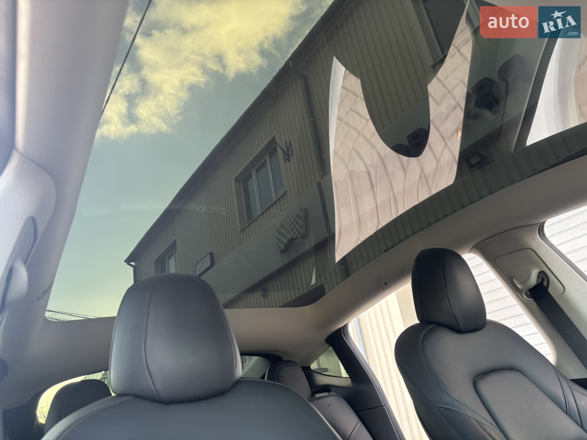 2021 Tesla Model Y - мініатюра 19