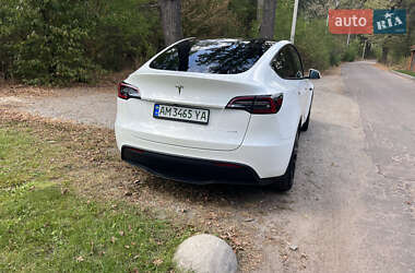Tesla Model Y 2022