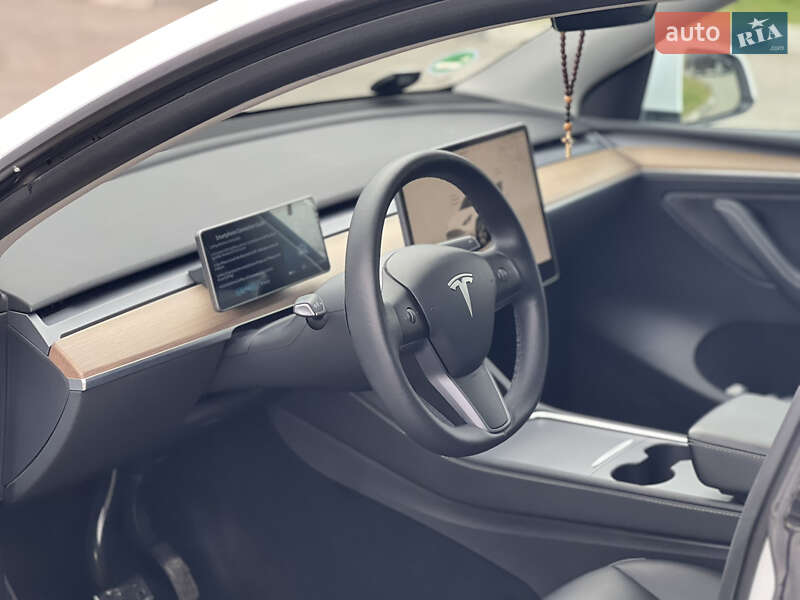 Внедорожник / Кроссовер Tesla Model Y 2022 в Тернополе фото 11 Внедорожник / Кроссовер Tesla Model Y 2022 в Тернополе