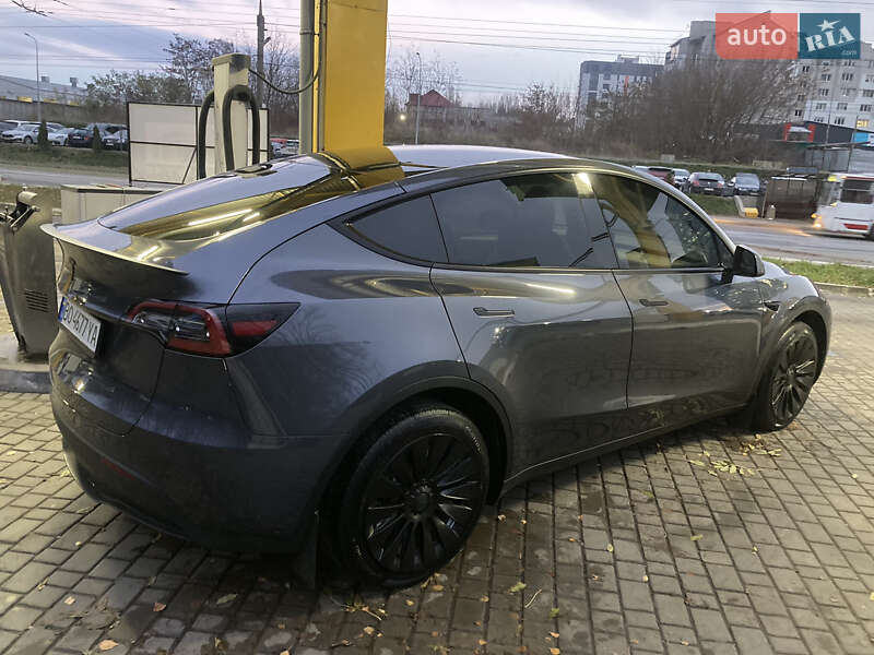 Позашляховик / Кросовер Tesla Model Y 2023 в Тернополі