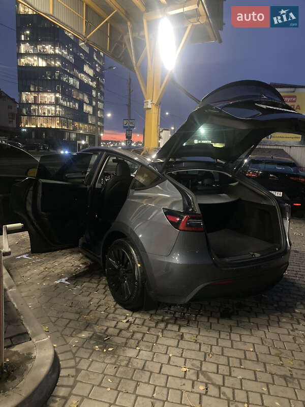 Позашляховик / Кросовер Tesla Model Y 2023 в Тернополі