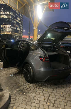 Внедорожник / Кроссовер Tesla Model Y 2023 в 