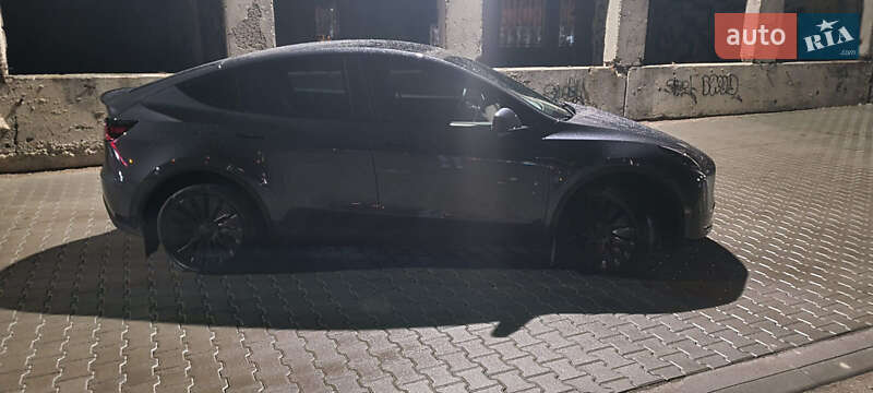 Позашляховик / Кросовер Tesla Model Y 2023 в Тернополі