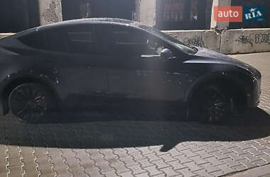 Внедорожник / Кроссовер Tesla Model Y 2023 в 